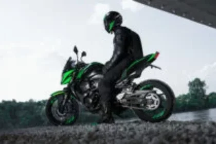 glastint-film-covering-moto-300×140